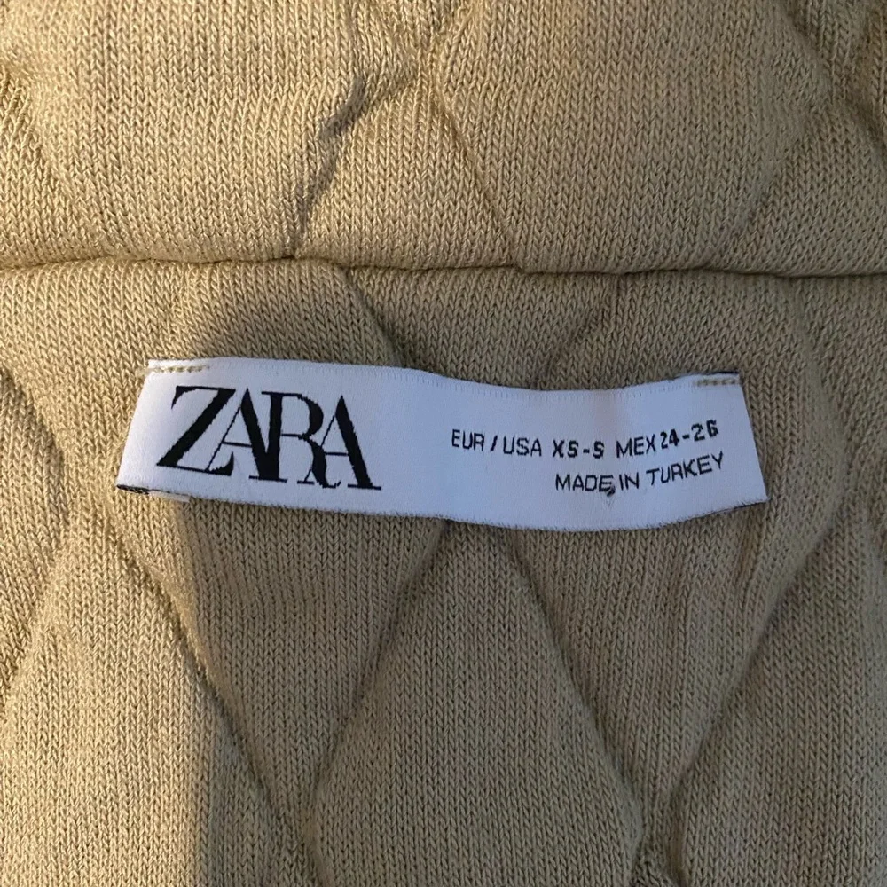 Zara Quilted Trench Coat - Picture 3 of 4